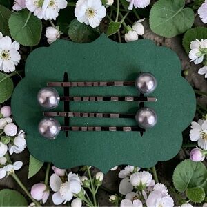 NEW Grey Pearls Bobby Pin Set